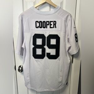 Raiders Amari Cooper # 89 jersey size 40 M